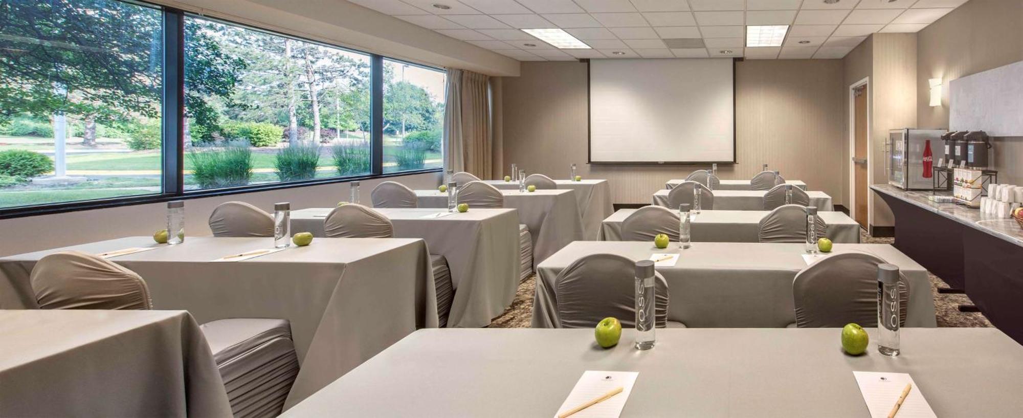 Doubletree By Hilton Chicago Schaumburg Otel Dış mekan fotoğraf